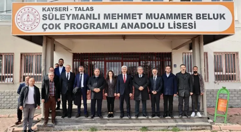 Başkan Yalçın Mehmet Muammer Beluk ÇPAL’nde Öğrencilerin Tiyatro Gösterisini İzledi