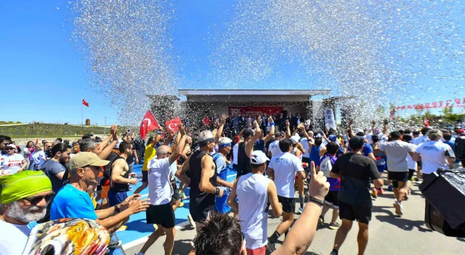 Başkent'te 19 Mayıs Coşkusu: Ankara Şölen Alanına Döndü!