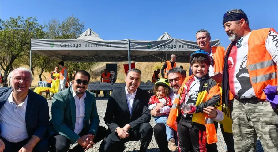 Başkent'te Çevre Coşkusu: Temizlik ve Bisiklet Turu Bir Arada!