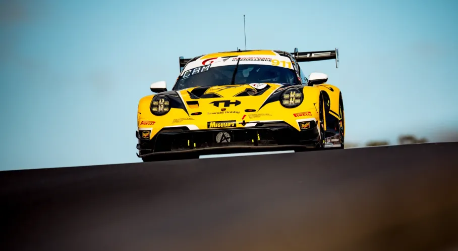 Bathurst 12 Saat'te Büyük Drama! Porsche Pilotu Bastian Buus Zirveye Sadece 11 Saniye Uzaklıkta 6. Oldu