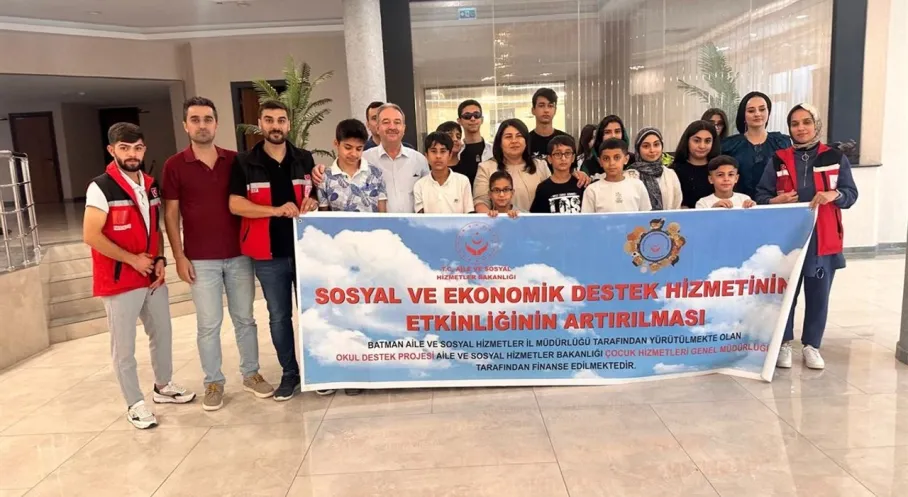 Batman'da Öğrencilere Moral Yemeği: LGS Heyecanı Sonrası Destek Ziyareti!