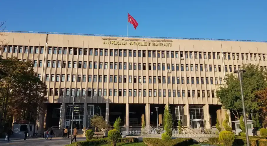 Berna Laçin’in paylaşımı için soruşturma kararı