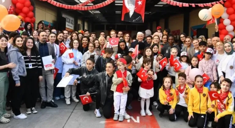 Beşiktaşlılardan Minik Kalplere Bayram Ziyareti: Ünlüler Çocukları Sevindirdi!