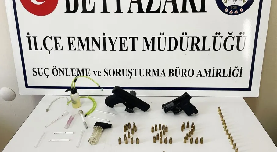 Beypazarı'nda Uyuşturucu Operasyonu: Ruhsatsız Silahlar ve Metamfetamin Ele Geçirildi!