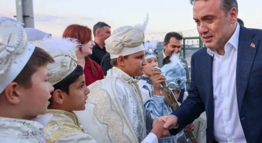 Bilecik'te Sünnet Şöleni! Vali Sözer Çocukların Mutluluğuna Ortak Oldu