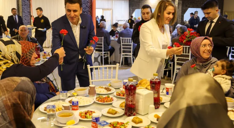 Bilecik Valisi Şefik Aygöl ve eşi, Aile Birliğini Öne Çıkardı