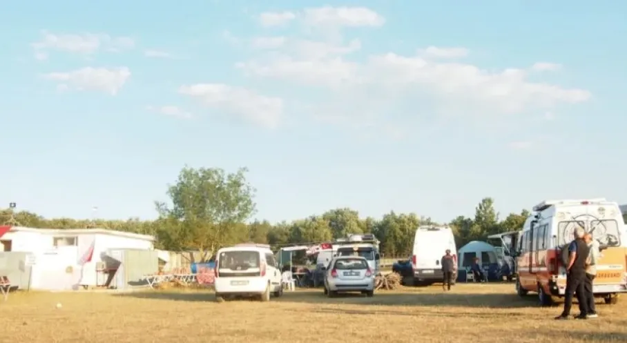Bilecik'te Kamp ve Karavan Turizmi Patlaması! Kınık Köyü Gözde Mekan Oldu