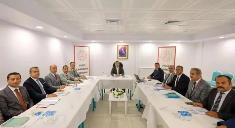 Bilecik'te Eğitim Seferberliği! Yeni Yıl, Rekor Yatırımlar ve Ücretsiz Kitaplarla Başlıyor
