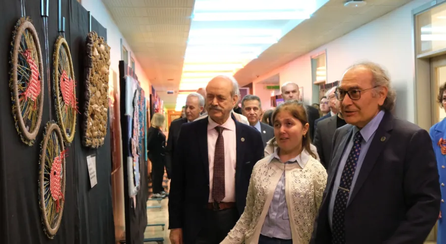 Bilim Dünyasını Şaşırtan Başarı: Görme Engelli Serra Kargaoğlu, Parmaklarıyla Beynin Görme Merkezini Nasıl Kullandı?