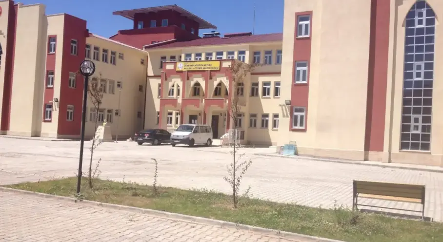 Bingöl’de okul pansiyonunda asansör kazası! bir öğrenci yaralandı