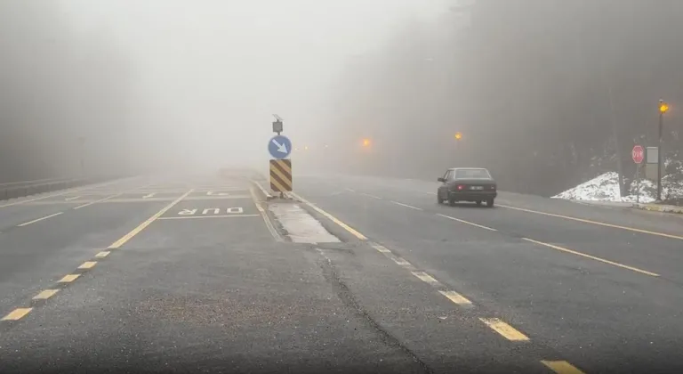 Bolu Dağı'nda Yoğun Sis! İstanbul-Ankara Arası Ulaşımda Aksama