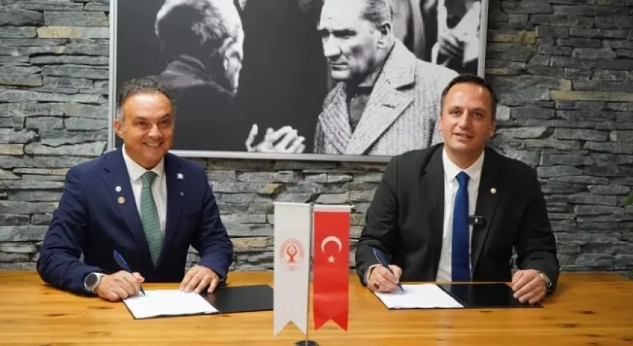 Bornova'da Çevre Devrimi: 'Atık Bank' Projesiyle Geri Dönüşüm Şahlanıyor!