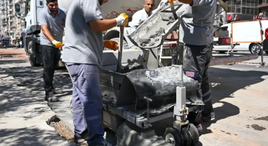 İzmir'de Devrim! Bornova'da İlk Bordür Makinesi Dönemi Başladı