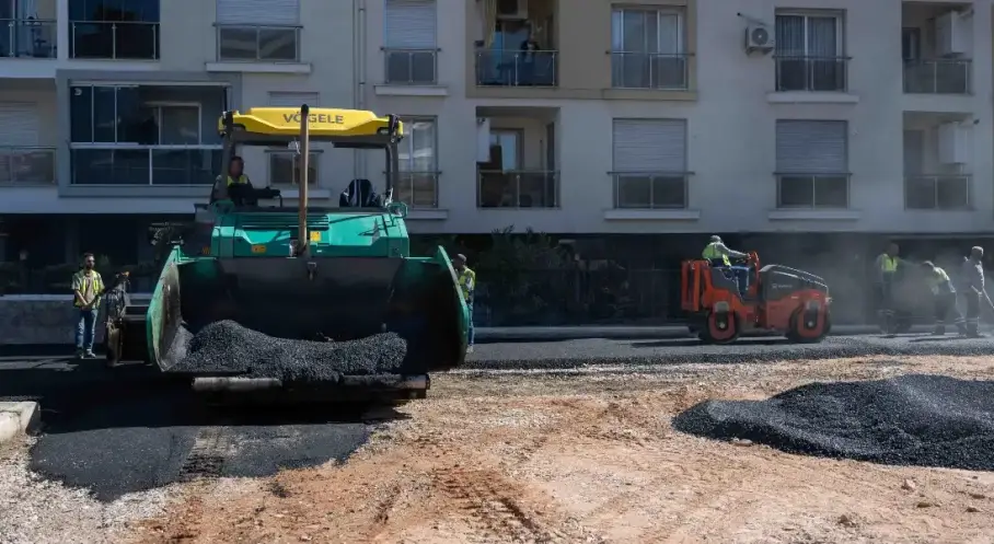 Bornova'da otopark ve yol düzenlemesi başlatıldı