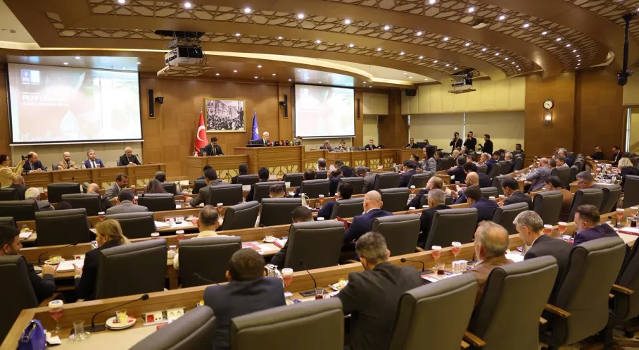 Bozbey'den Bursa'ya Gelecek Vurgusu: Su Tarifeleri Neden Düzenlendi?