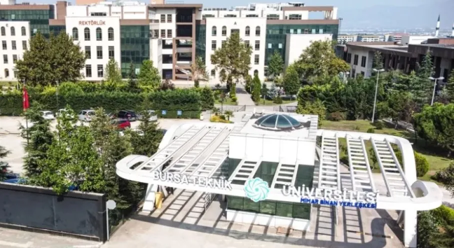 BTÜ'den Büyük Başarı! Türkiye'nin En Hızlı Yükselen 2. Üniversitesi Oldu