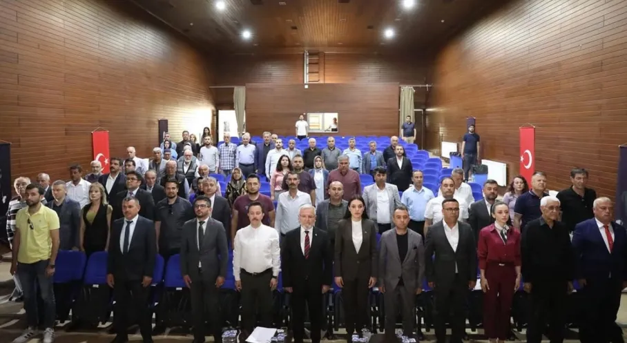 Bucak Kent Konseyi'nde Liderlik Değişikliği: Yeni Başkan Mustafa Kart Göreve Başladı!