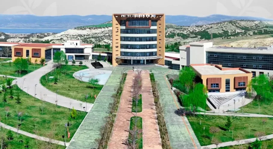 Burdur'da Üniversite Hocası Taciz İddiasıyla Görevden Alındı! Şok Gelişme