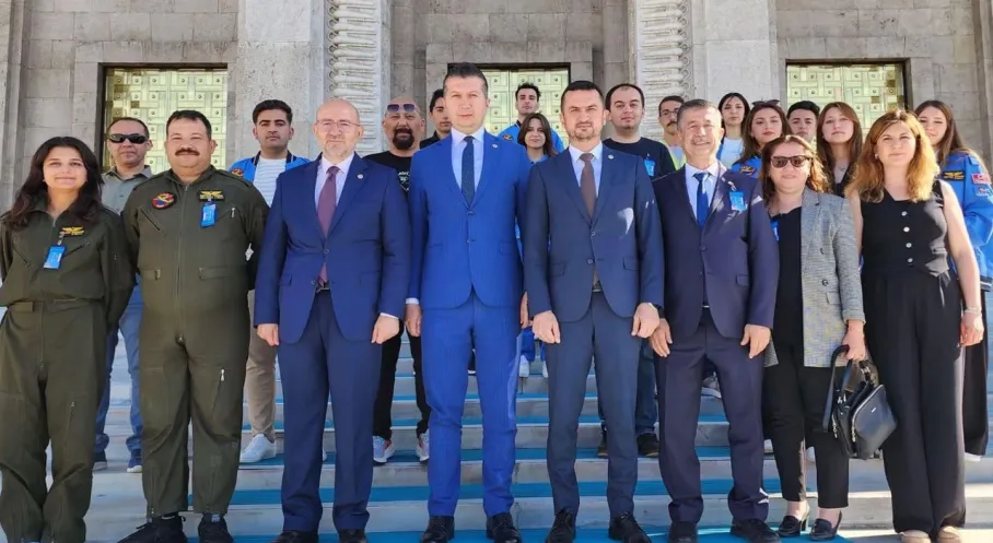 Burdur'dan Genç Pilotlar Meclis'te! Vekillerden Tam Destek Sözü