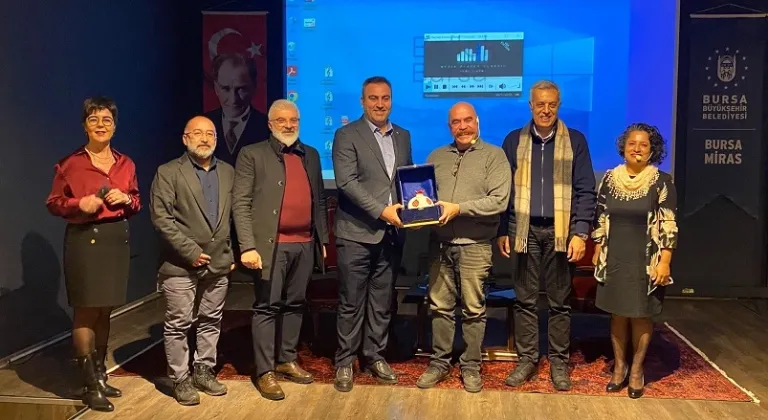 Bursa Bellek-Kent Söyleşileri: Ezel Akay İlk Konuk