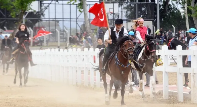 Bursa Osmangazi'de Rahvan Atları Şahlandı! Fetih Coşkusunu Zirveye Taşıdılar