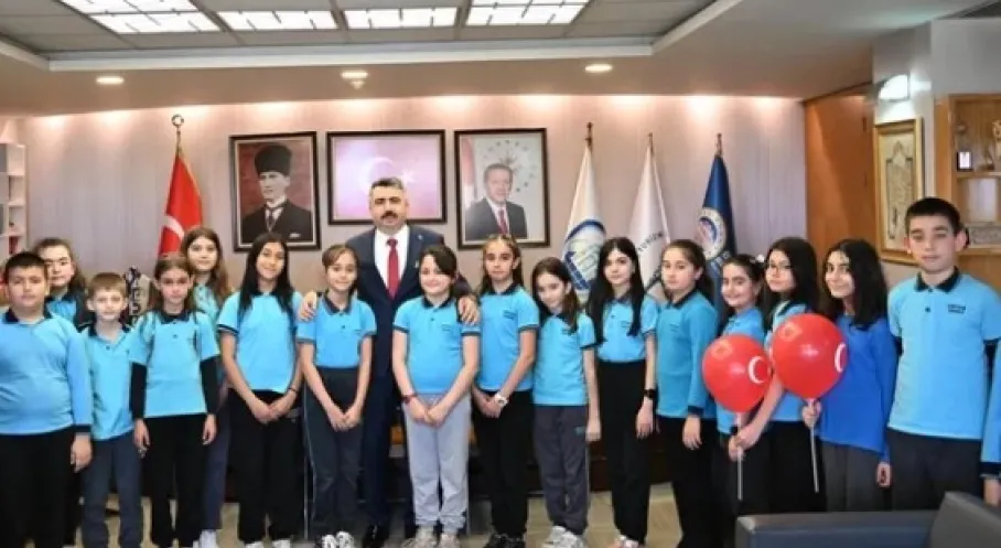 Bursa Yıldırım'dan Eğitime Büyük Destek! 1500 TL Kırtasiye Yardımı Başladı