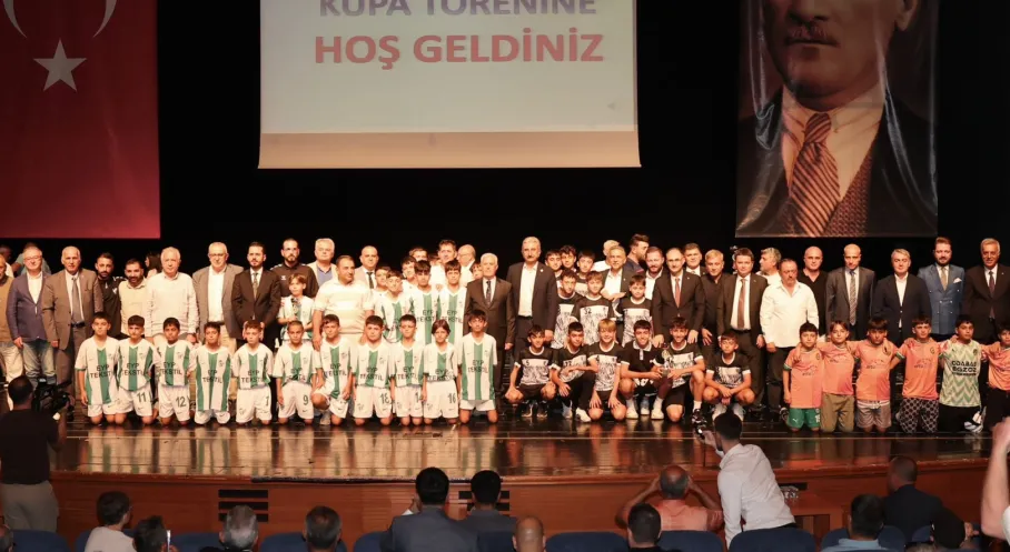 Bursa'da Amatör Spor Kulüplerine Rekor Destek: Şampiyonlar Ödüllendirildi!