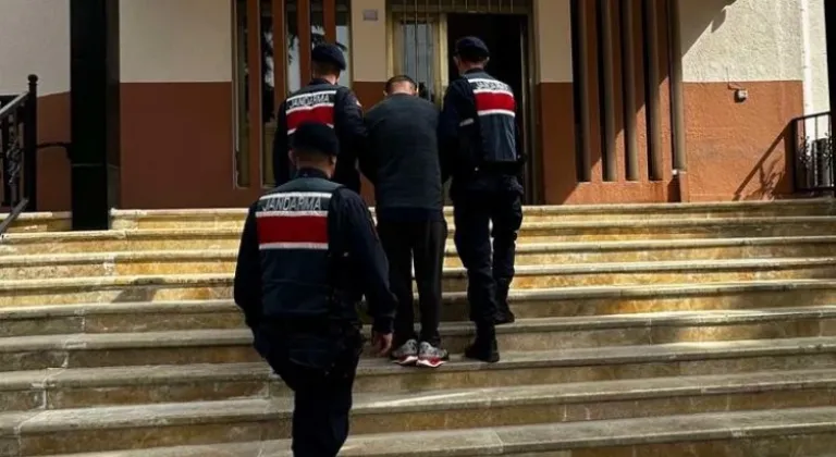 Bursa'da Aranan Şahıs 5 Ayrı Suçtan Yakalandı ve Tutuklandı