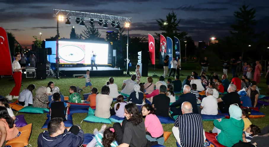 Bursa'da Bilim Şöleni! MobilFest 2025 Vatandaşları Coşturdu