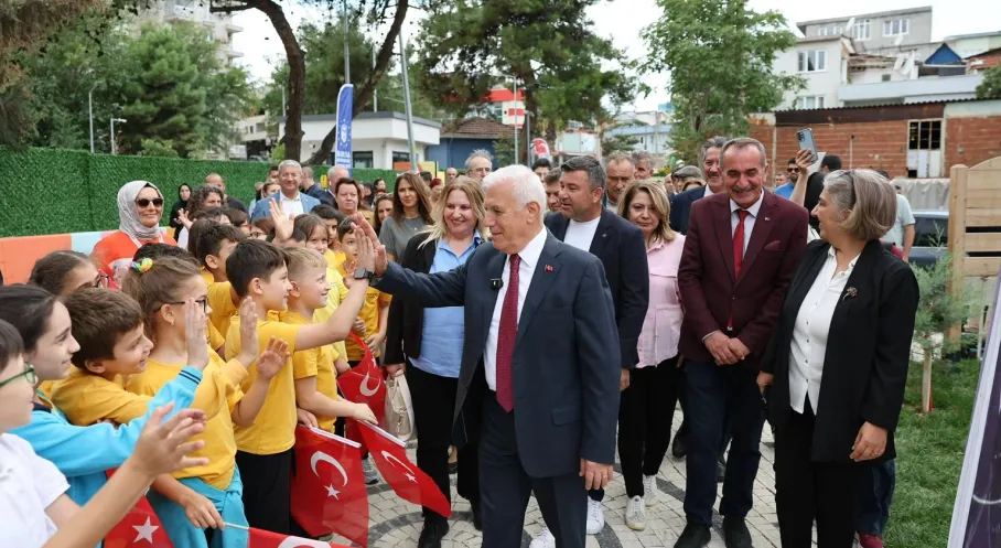 Bursa'da Çocuklar İçin Yepyeni Bir Dünya: 'Gülümseyen Sokak' Açıldı!