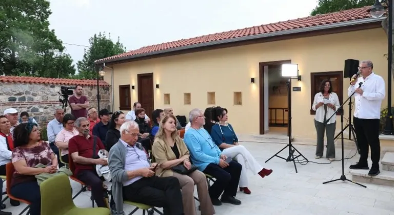 Bursa'da Dünya Şiir Onur Ödülü Ayten Mutlu'ya Verildi