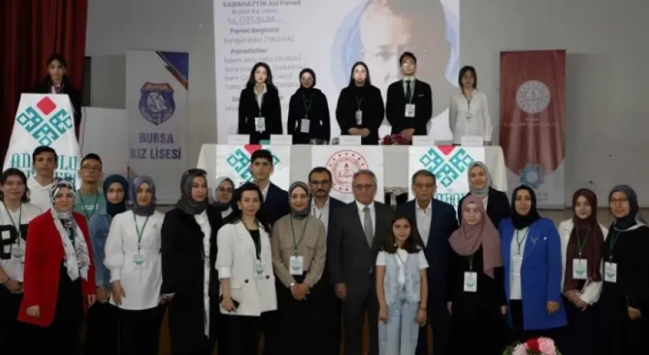 Bursa'da Edebiyat Şöleni: Yazar Okumaları Paneliyle Coşku Dorukta!