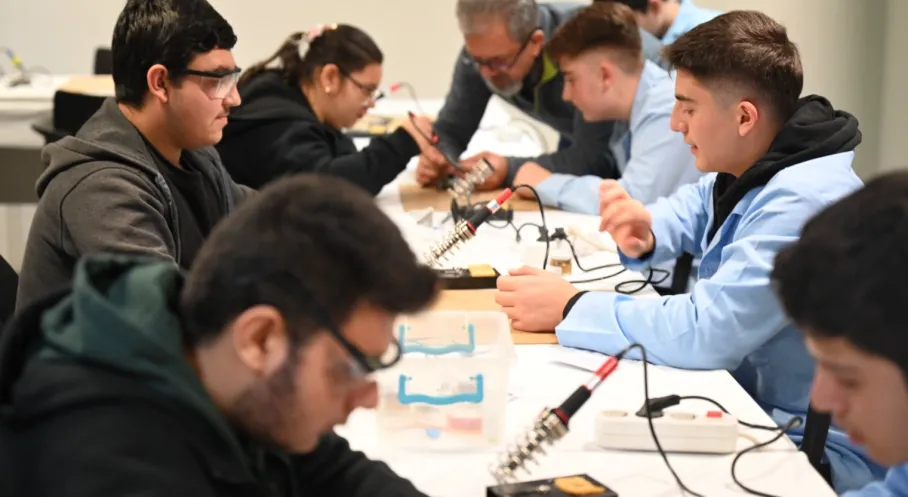 Bursa'da Engelli Öğrencilere Bilim Şöleni: 3 Aralık'ta Unutulmaz Anlar!