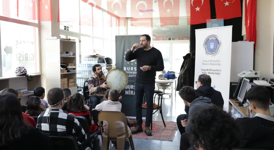 Bursa'da Görme Engelliler Masallarla Engelleri Aştı: Kalplere Dokunan Etkinlik!