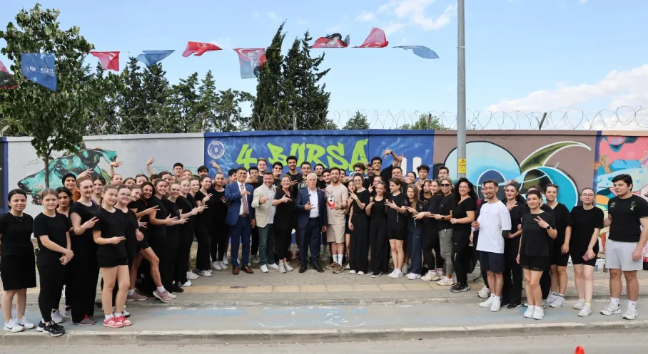 Bursa'da Graffiti Şöleni: Hipodrom Duvarları Renklendi! | Son Dakika