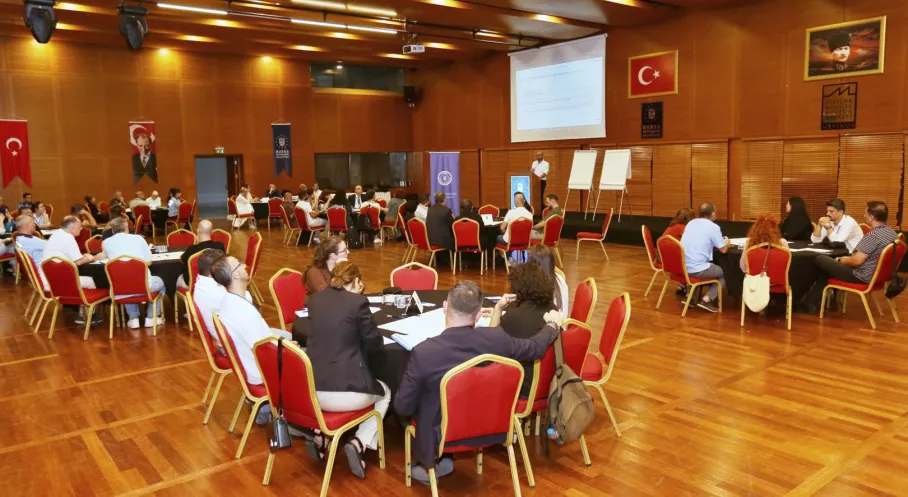 Bursa'da Kent Estetiği Hamlesi: Kent Mobilyaları Tasarım Çalıştayı Başladı!