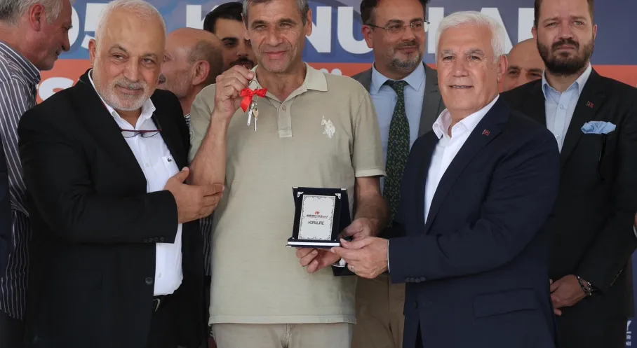 Bursa'da Kentsel Dönüşüm Zaferi: İlk Anahtarlar Sahiplerini Buldu!