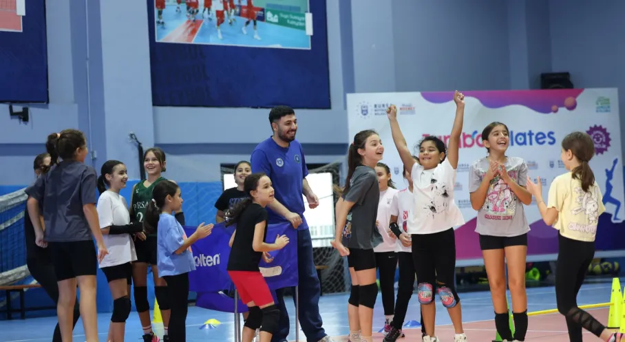 Bursa'da Kış Spor Okulları İlk Dönemi Tamamladı! Çocuklar Sporda Coştu!