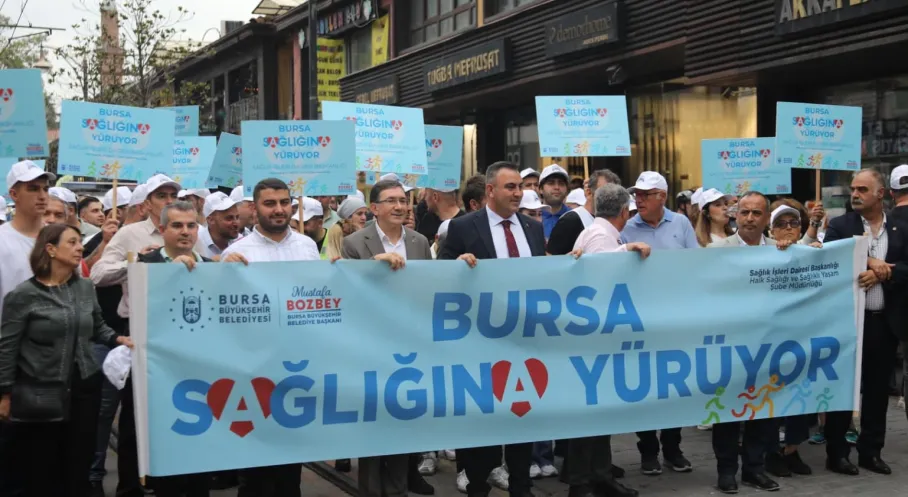 Bursa'da Sağlık Rüzgarı: Vatandaşlar 'Halk Sağlığı Haftası'nda Yürüdü!