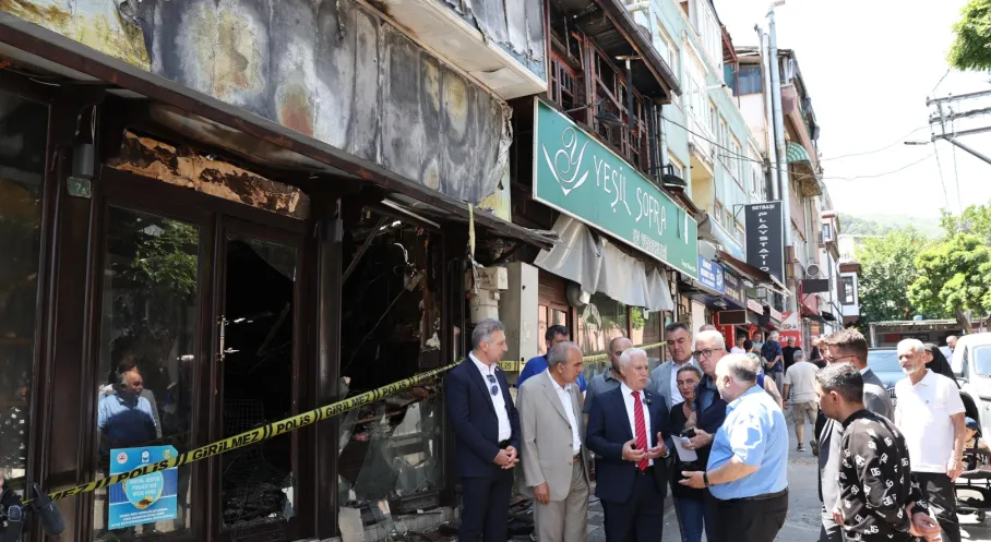 Bursa'da Yangın Felaketi: Başkan Bozbey'den Zarar Gören Bölgelere Ziyaret!