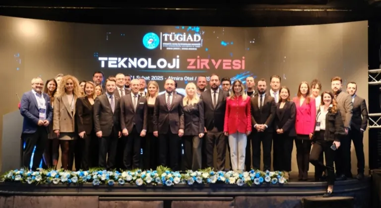 Bursa'da Yapay Zekâ Teknoloji Zirvesi: İş Dünyasına ve İnsan Hayatına Etkileri Tartışıldı