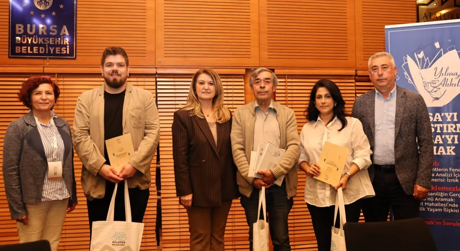 Bursa'nın Gizemli Tarihi ve Kaybolan Mahalle Kültürü Tüyap Kitap Fuarı'nda Aydınlandı!