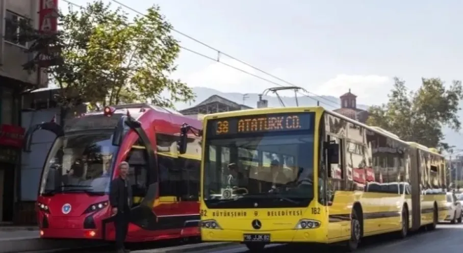 BursaRay'dan Rekor Doluluk Oranı! Bursa Halkı Toplu Taşımaya Akın Etti
