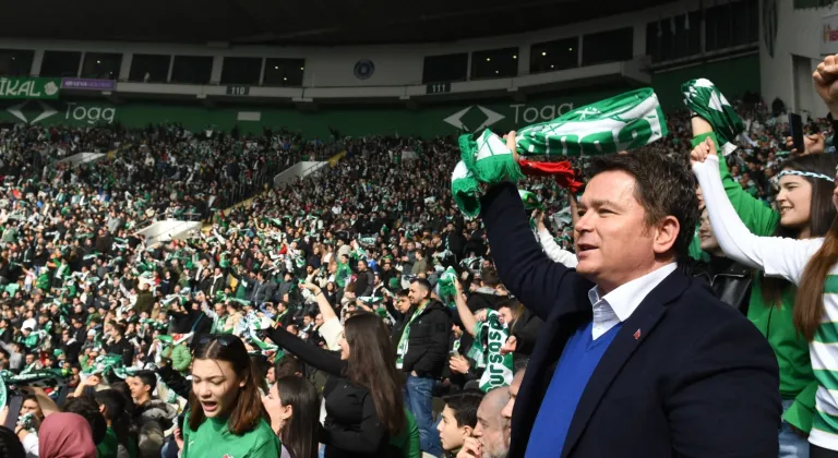 Bursaspor Maçını Başkan Aydın ve Öğrenciler Birlikte İzledi