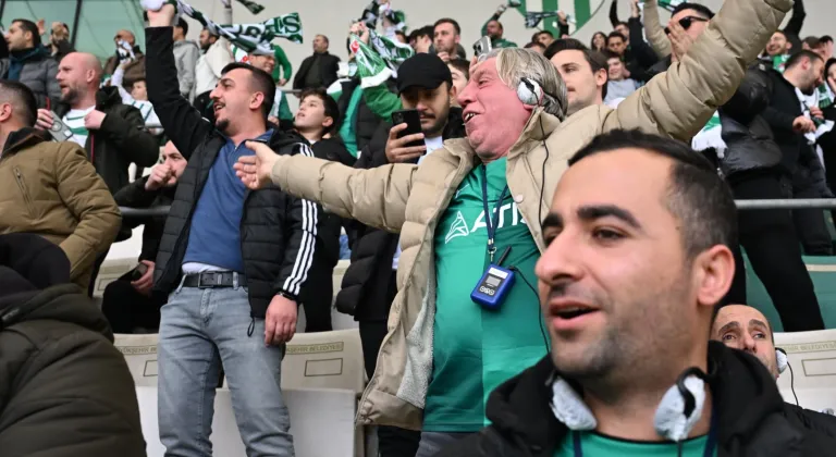 Bursaspor Sevgisi Görme Engellere de Ulaşıyor