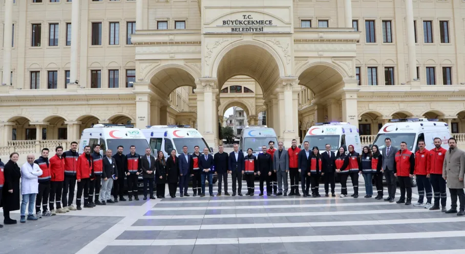 Büyükçekmece'de Sağlıkta Dev Dönüşüm: Belediyenin Ambulansları Artık 'Acil Yardım' Statüsünde!