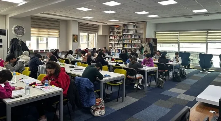 Büyükkılıç, Kayseri'yi 'Kütüphaneler Şehri' Yaparak İlim ve İrfanla İhya Ediyor