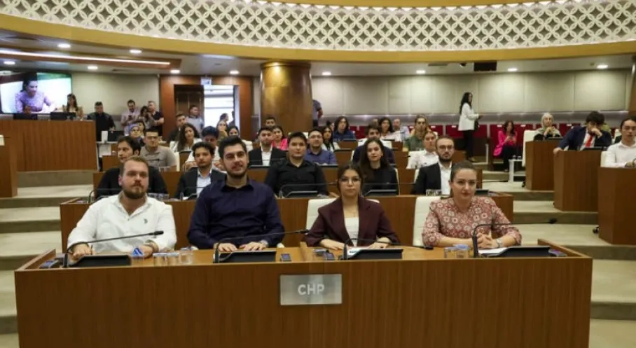 Antalya'da Gençler Geleceği Şekillendiriyor! Büyükşehir'den Tam Destek