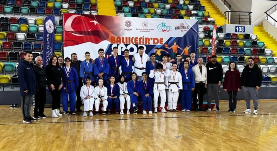Balıkesir Büyükşehir Sporcuları Madalyalara Ambar Kurdu: Güreş ve Judo'da Tarihi Başarı!