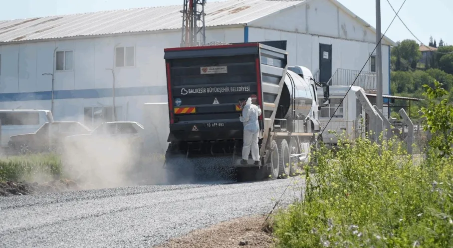 Balıkesir'de Yıllardır Beklenen Yol Müjdesi! Büyükşehir Harekete Geçti